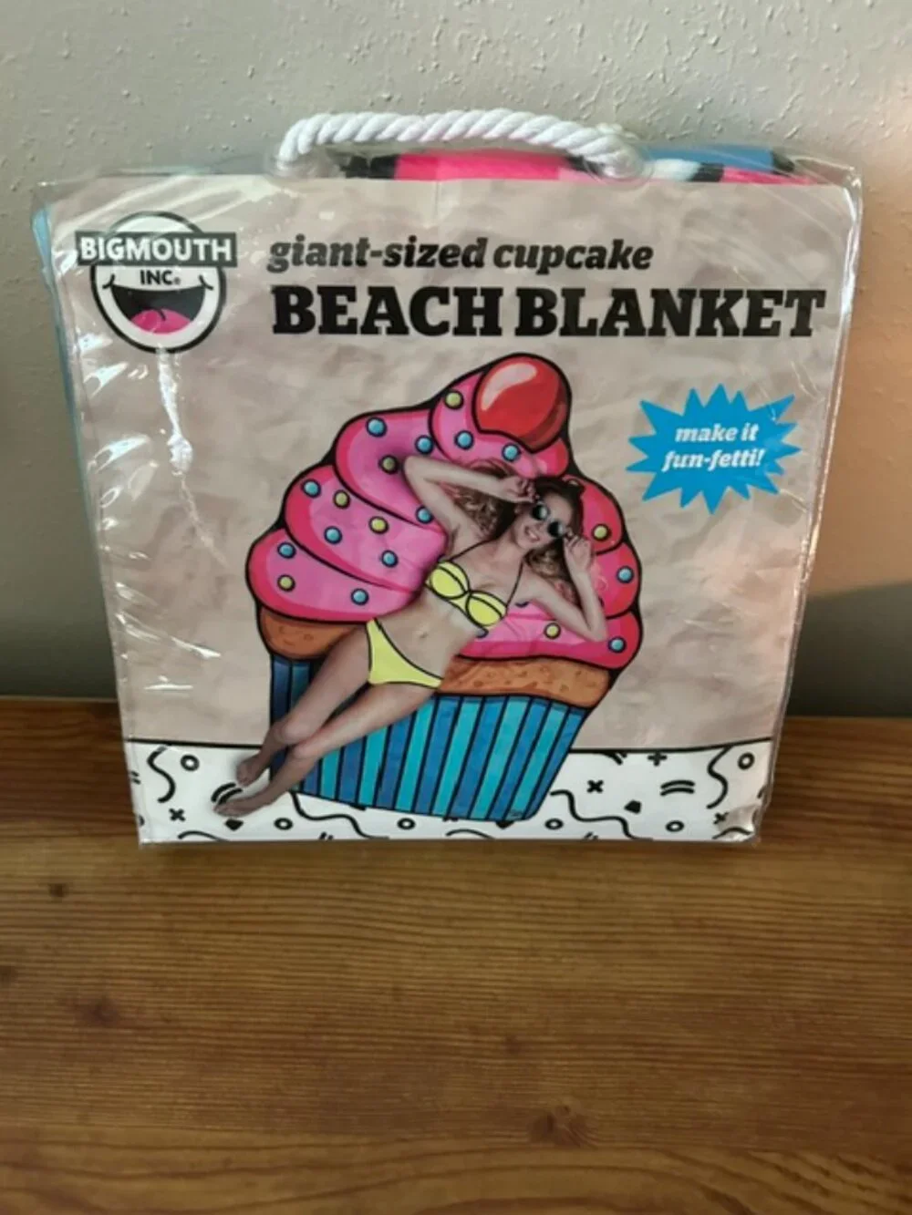 Big Mouth Inc. Giant Cupcake Beach Blanket-NWT